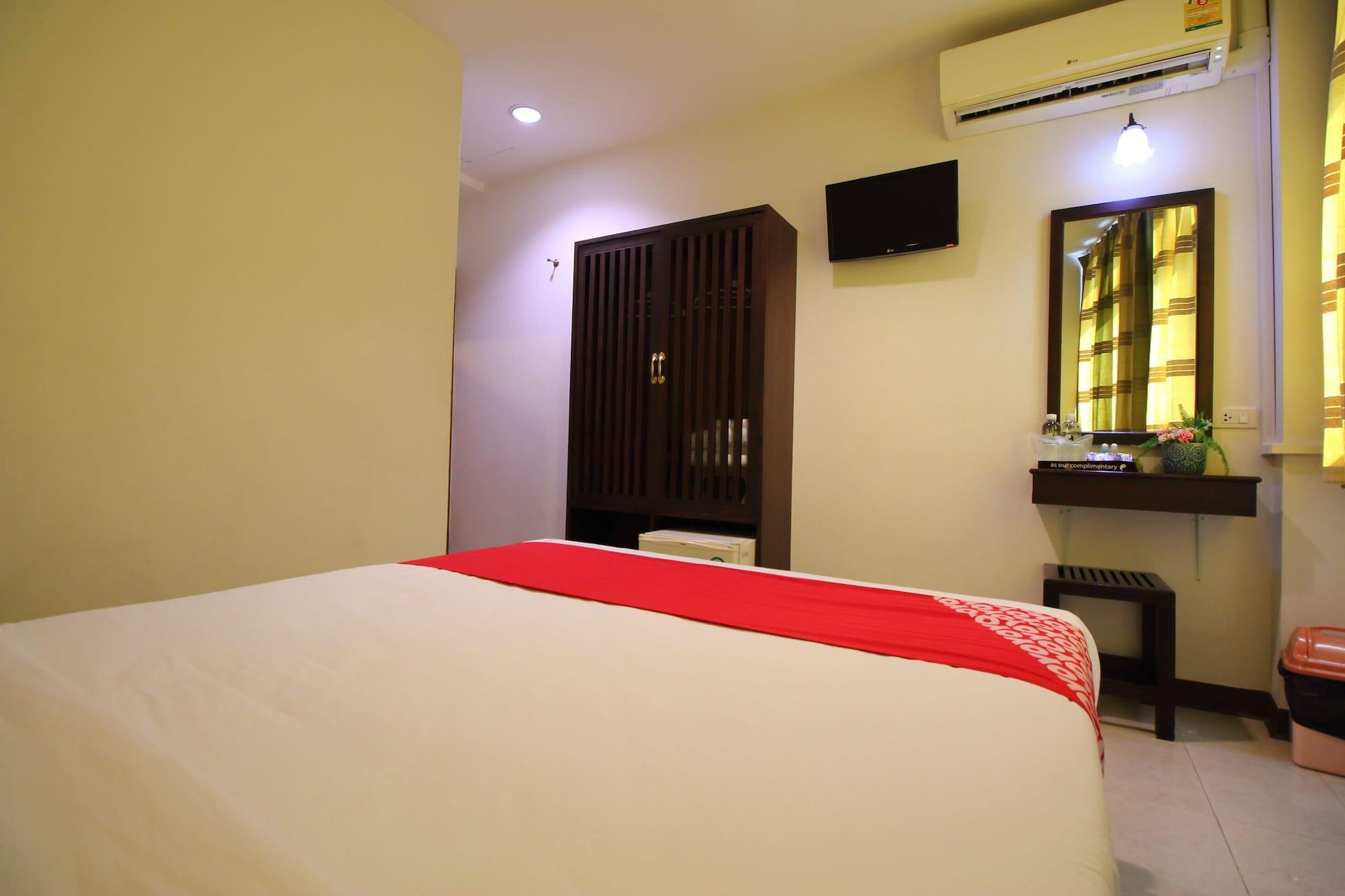 Super Oyo 484 Pannee Residence Khaosan Sha Plus Bangkok Exteriör bild