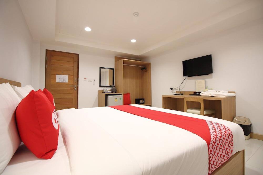 Super Oyo 484 Pannee Residence Khaosan Sha Plus Bangkok Exteriör bild
