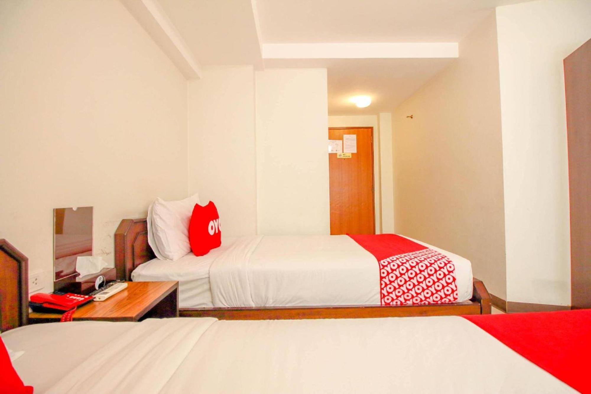 Super Oyo 484 Pannee Residence Khaosan Sha Plus Bangkok Exteriör bild