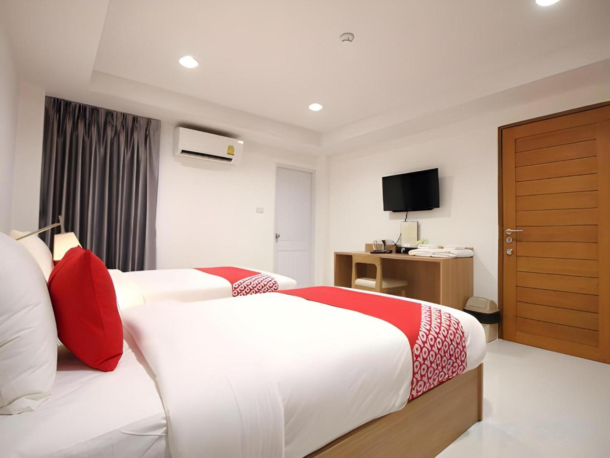 Super Oyo 484 Pannee Residence Khaosan Sha Plus Bangkok Exteriör bild