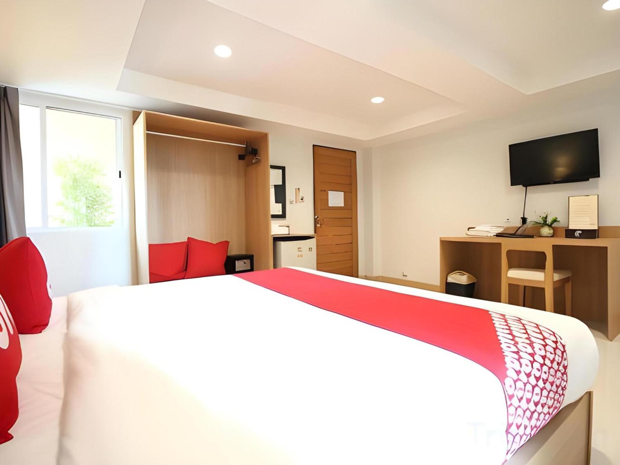 Super Oyo 484 Pannee Residence Khaosan Sha Plus Bangkok Exteriör bild