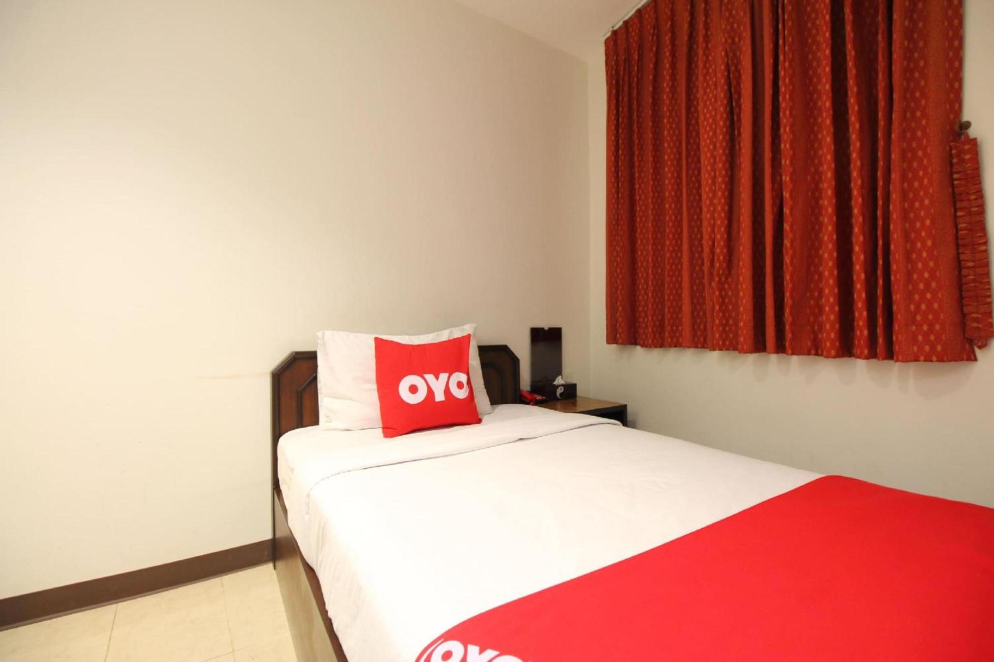 Super Oyo 484 Pannee Residence Khaosan Sha Plus Bangkok Exteriör bild