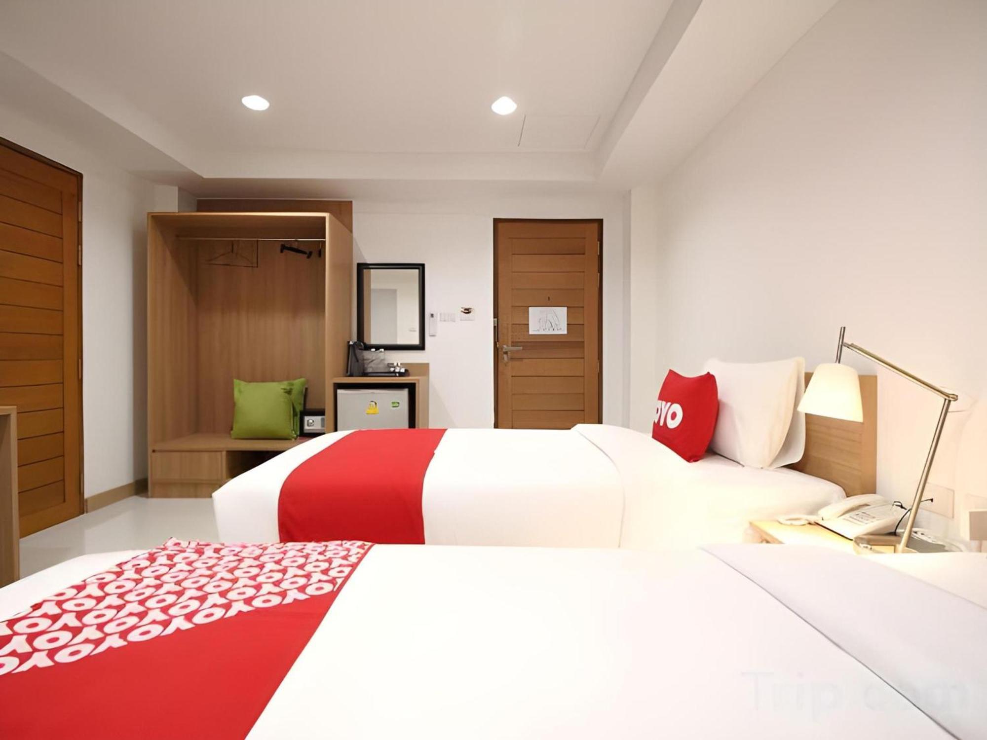 Super Oyo 484 Pannee Residence Khaosan Sha Plus Bangkok Exteriör bild