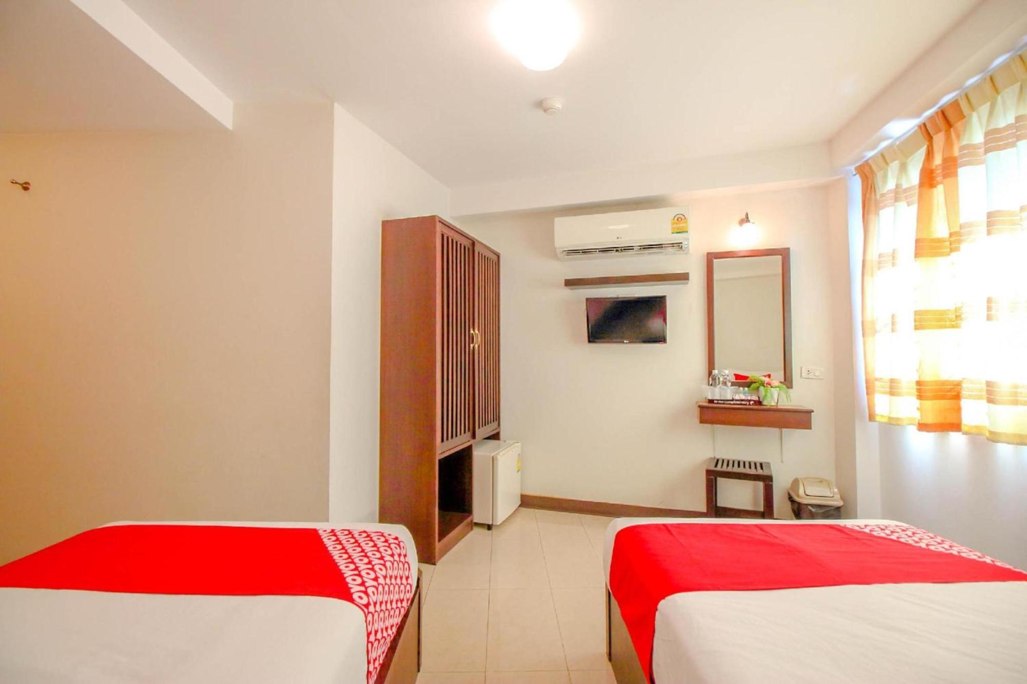 Super Oyo 484 Pannee Residence Khaosan Sha Plus Bangkok Exteriör bild