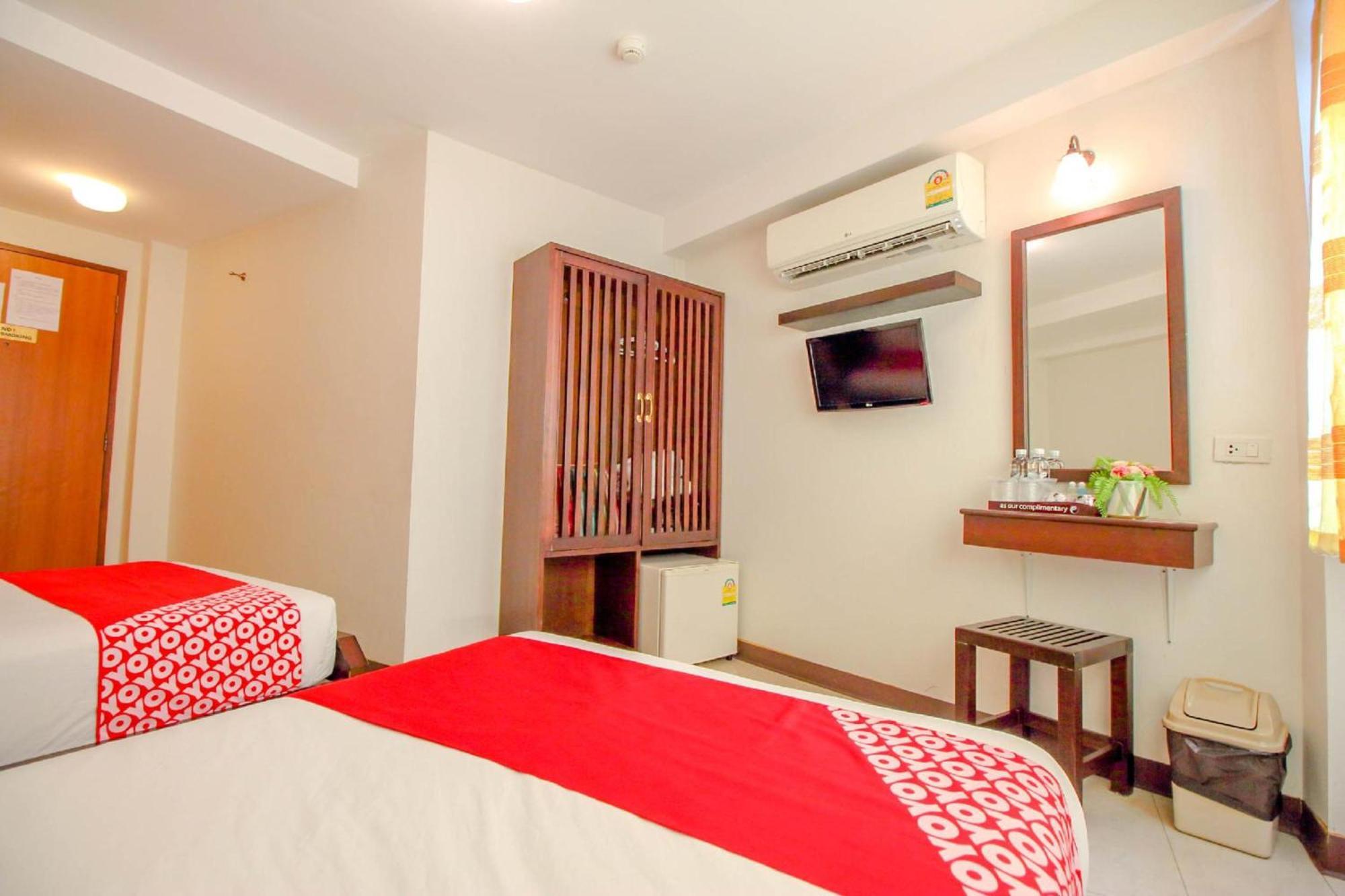 Super Oyo 484 Pannee Residence Khaosan Sha Plus Bangkok Exteriör bild