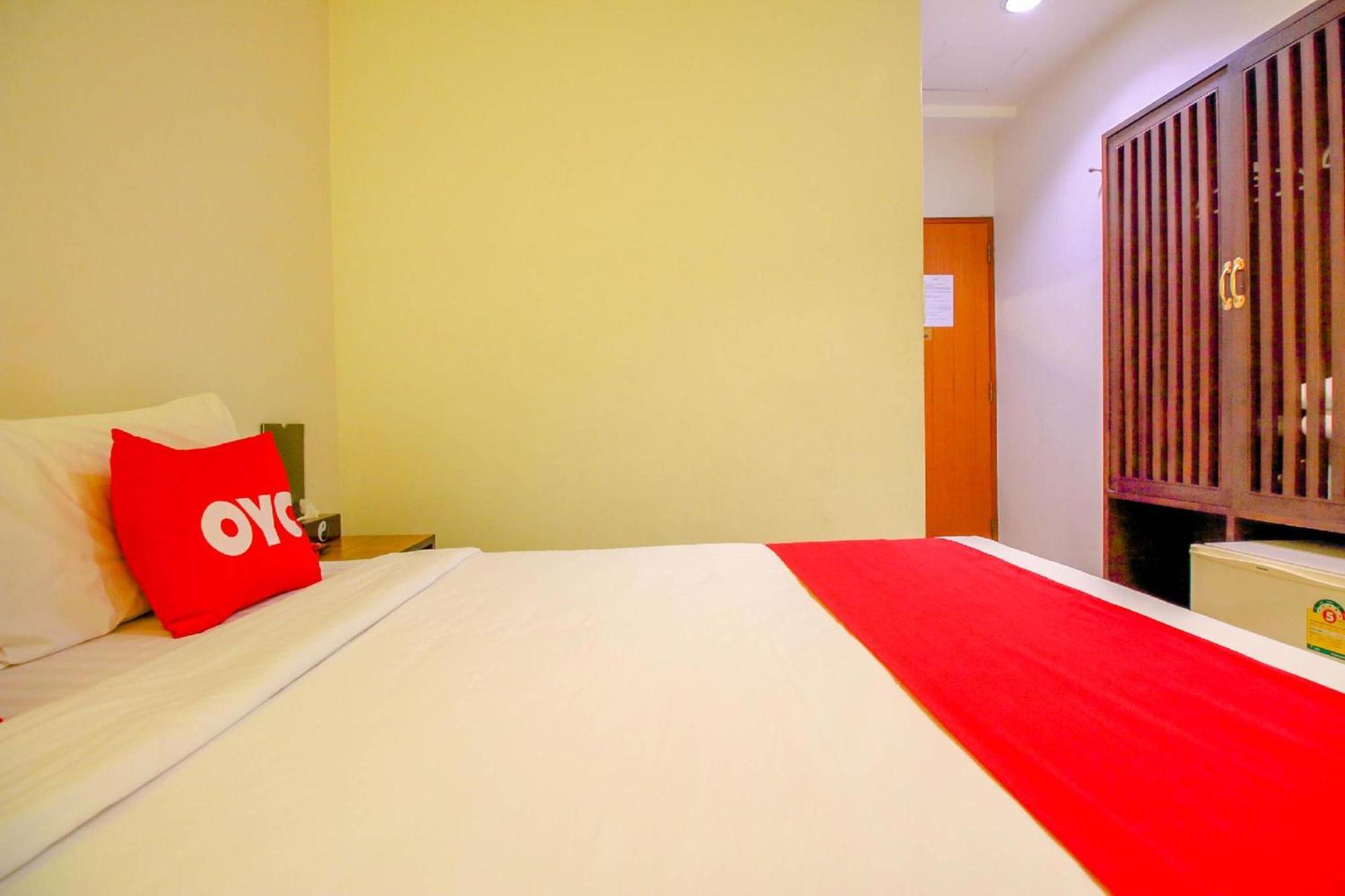 Super Oyo 484 Pannee Residence Khaosan Sha Plus Bangkok Exteriör bild