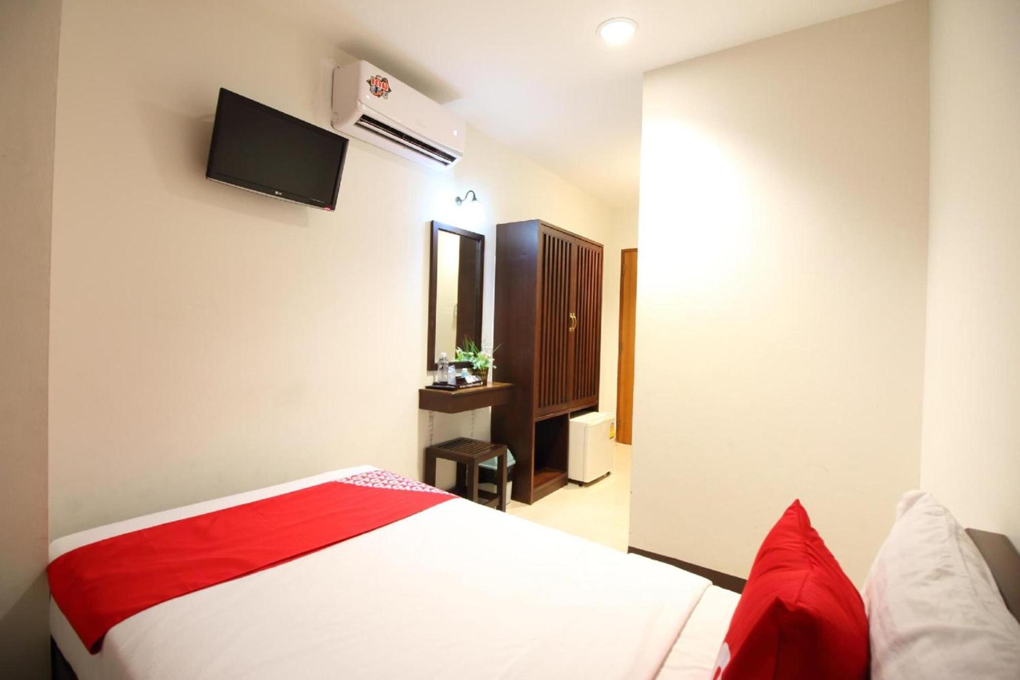 Super Oyo 484 Pannee Residence Khaosan Sha Plus Bangkok Exteriör bild