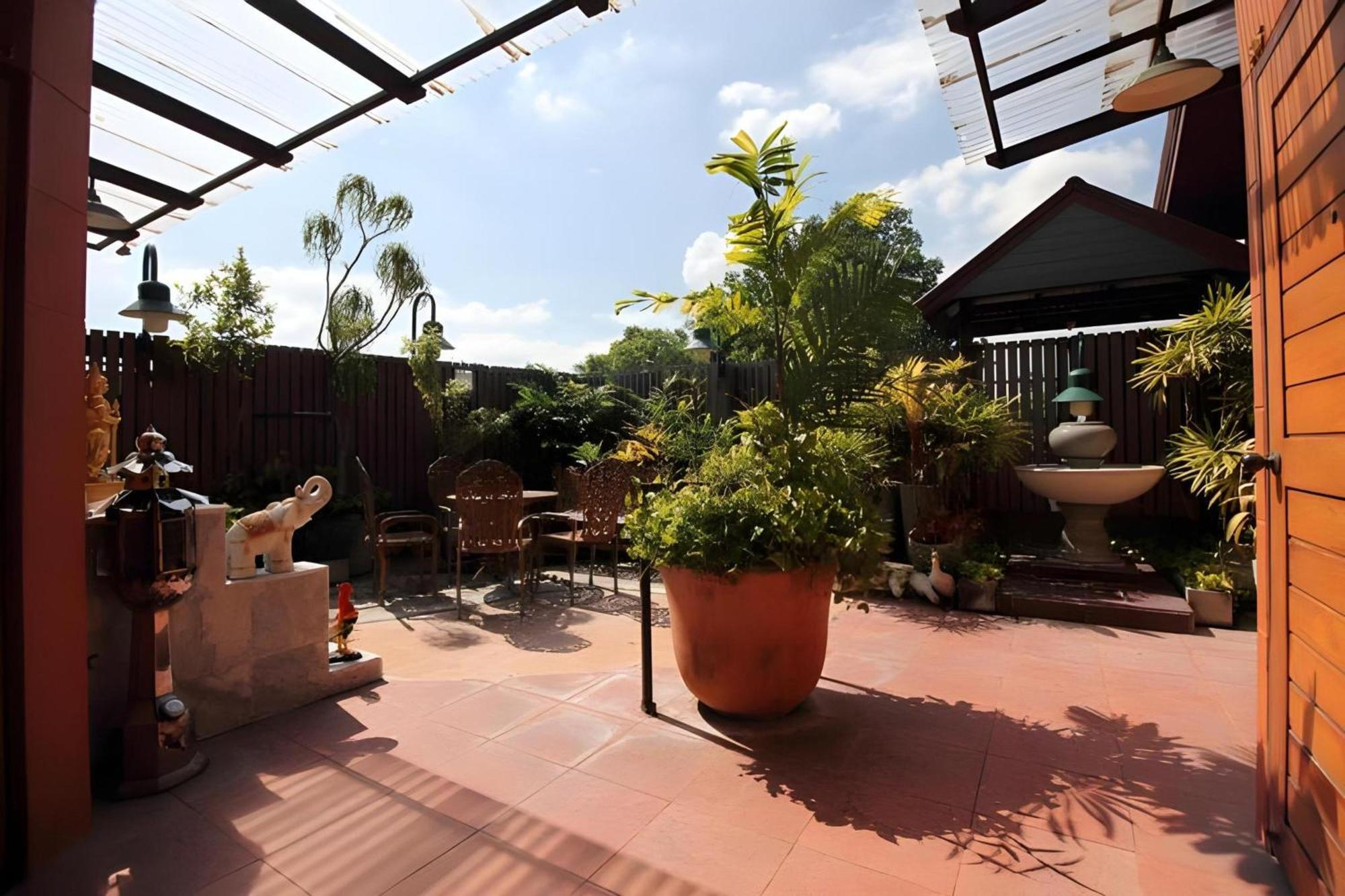 Super Oyo 484 Pannee Residence Khaosan Sha Plus Bangkok Exteriör bild